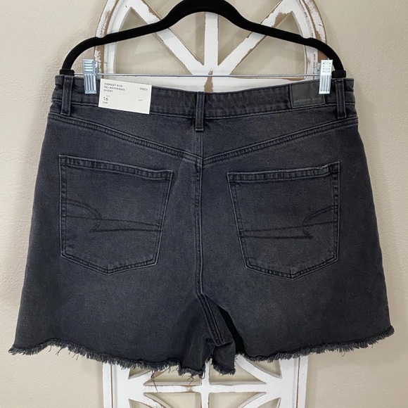 NWT AMERICAN EAGLE STRETCH size 16 HIGHEST RISE 90S BOYFRIEND SHORT - Picture 2 of 5